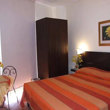 Mamma Maria Bed and Breakfast 3*