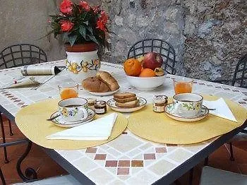 Mamma Maria Bed and Breakfast 3*